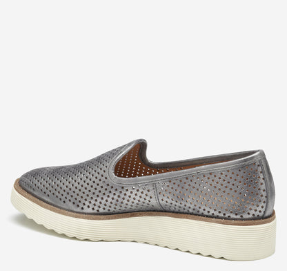 Johnston Murphy Women's Mitzi Perfed Venetian