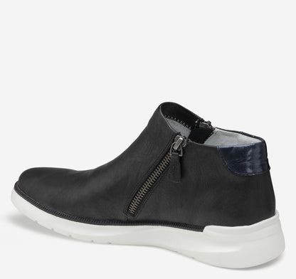 Johnston Murphy Women's Emery Zip Bootie